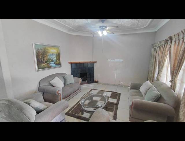 3 BEDROOM HOUSE FOR SALE IN REGENTS PARK